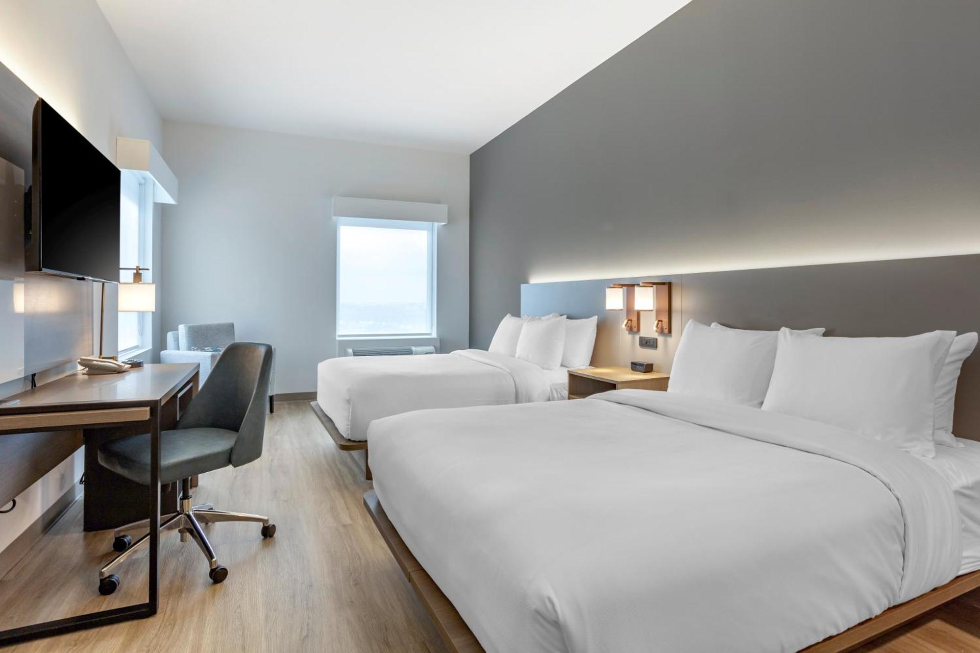 Comfort Inn & Suites Newark Liberty International Airport Bagian luar foto
